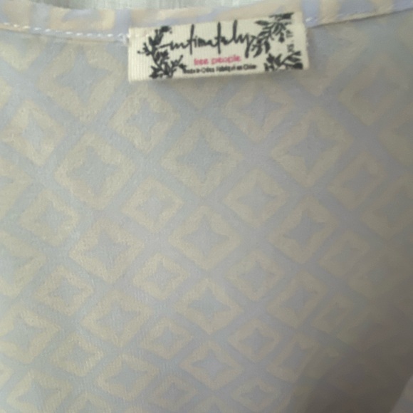 Free People Boho Periwinkle Blouse Size Woman’s XS (Runs Large) - Picture 3 of 7